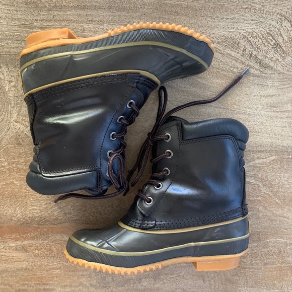 Rain boots 🥾 - Picture 5 of 9